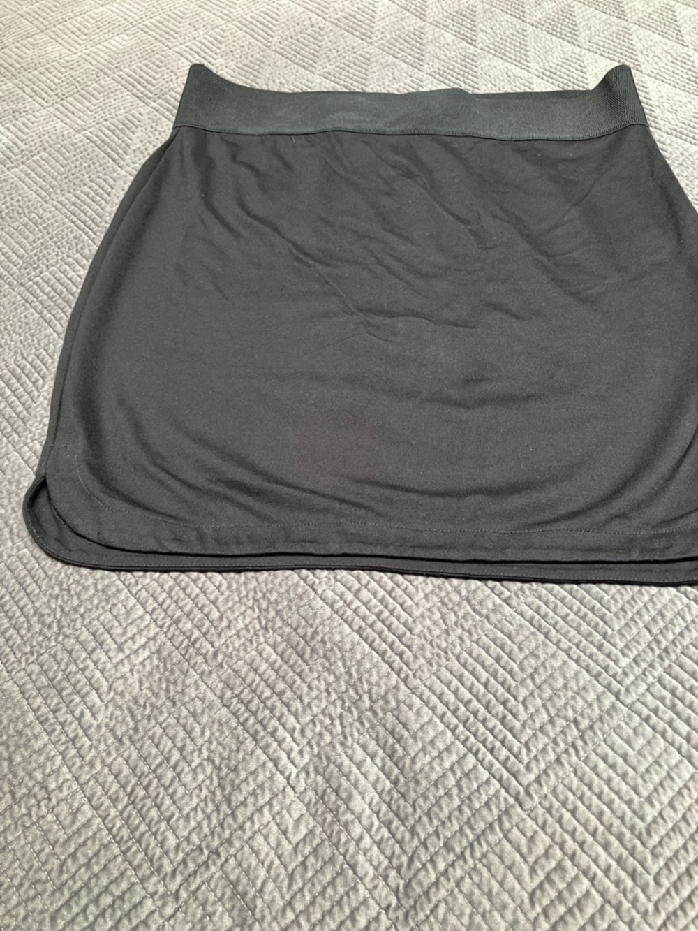 American Rag Black Knit Mini Skirt with Wide Waistband, L 23.5”, W 19.5”. 661